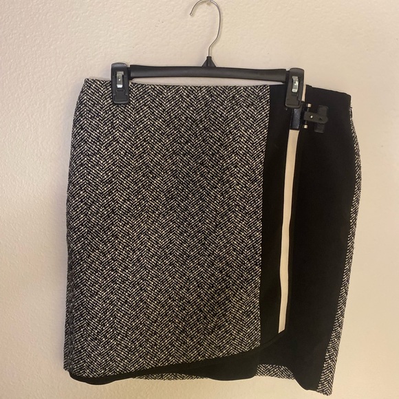 White House Black Market Dresses & Skirts - White House Black Market | Tweed Mix Boot Skirt sz 8